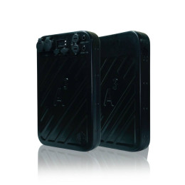 Ultra Slim triple-A - зарядна станція з вихідною потужністю 1000W